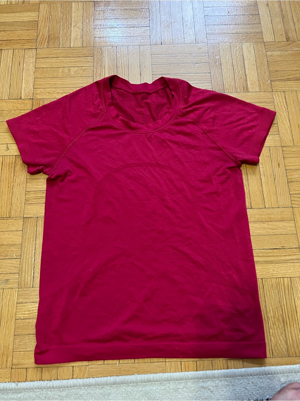 Lululemon race length t shirt swiftly